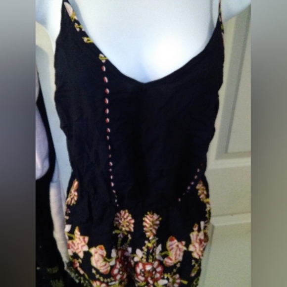 Romper - Picture 3 of 4